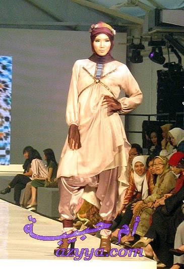 فساتين سهرات عرض أزياء للمحجبات 11 Size:42.60 Kb Dim: 365 x 533 Size: Kb Dim: x