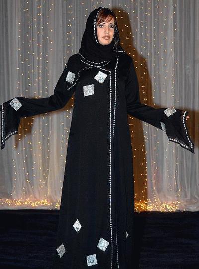 فساتين سهرات جلاليب وعبايات خطيرة ((روعة))2 Size:37.00 Kb Dim: 400 x 542 Size: Kb Dim: x
