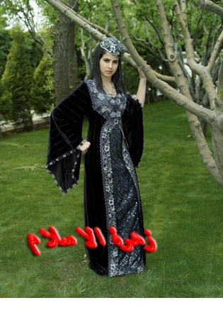 فساتين سهرات جلبيات عراقية13 Size:118.20 Kb Dim: 315 x 437 Size: Kb Dim: x