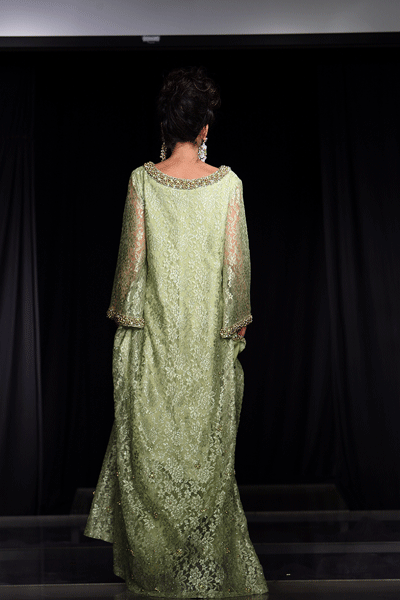 فساتين سهرات تشكيلة امال الفارسي 2008!6 Size:123.20 Kb Dim: 400 x 600 Size: Kb Dim: x