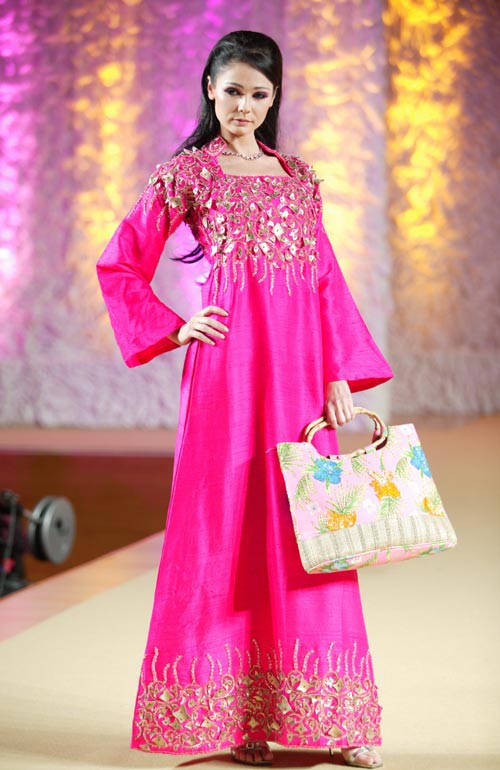 فساتين سهرات جلابيات لطيفه11 Size:67.50 Kb Dim: 500 x 770 Size: Kb Dim: x