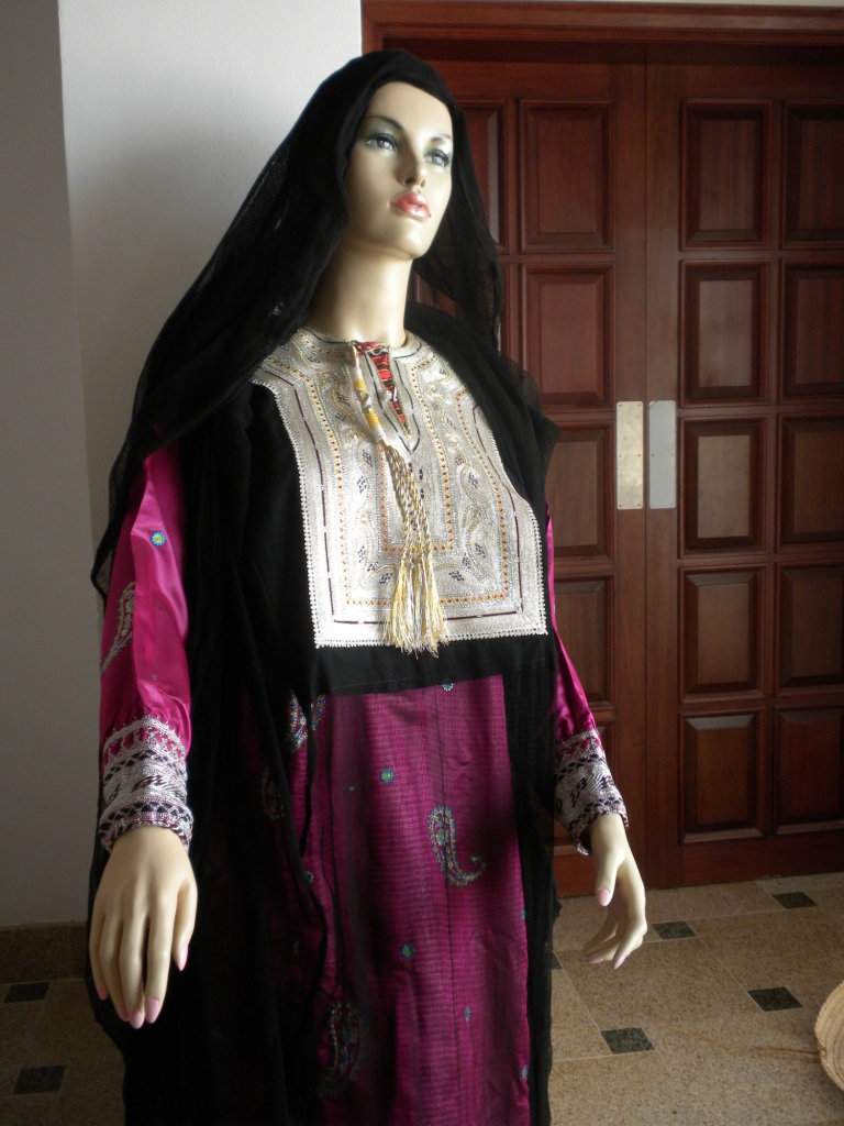فساتين سهرات ّّالازياء الصورية ّّ 3 Size:371.80 Kb Dim: 768 x 1024 Size: Kb Dim: x
