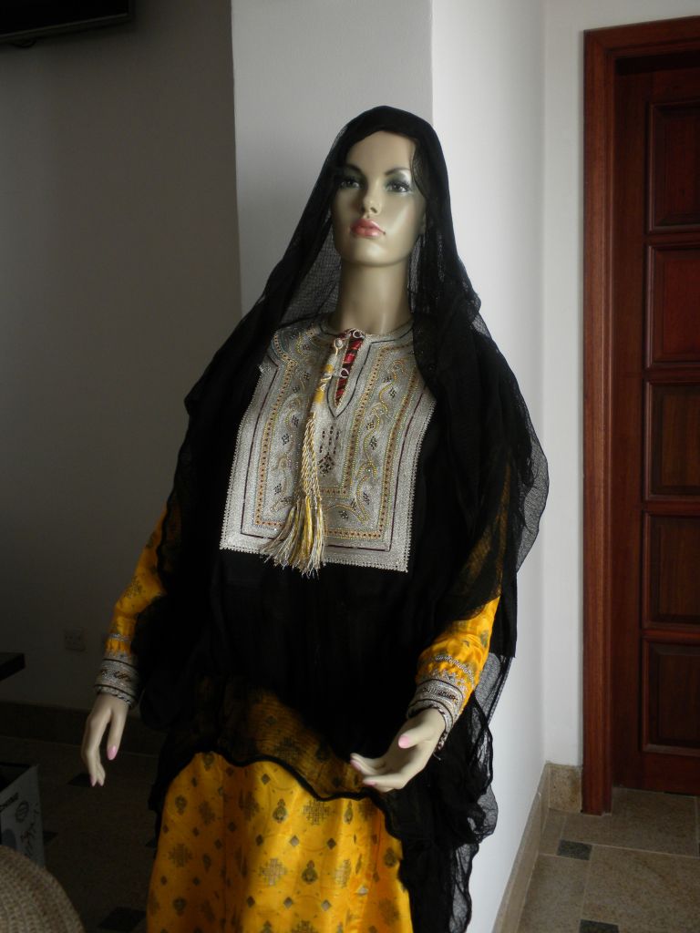 فساتين سهرات ّّالازياء الصورية ّّ 4 Size:81.80 Kb Dim: 768 x 1024 Size: Kb Dim: x