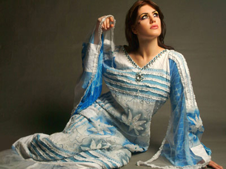 فساتين سهرات ازياء اماراتيه تصميم رانيا ال4 Size:126.90 Kb Dim: 450 x 338 Size: Kb Dim: x
