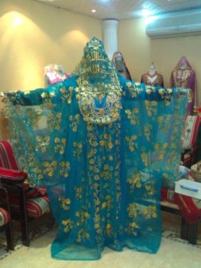فساتين سهرات ثياب نسائية تراثية من الجناد4 Size:29.20 Kb Dim: 288 x 384 Size: Kb Dim: x