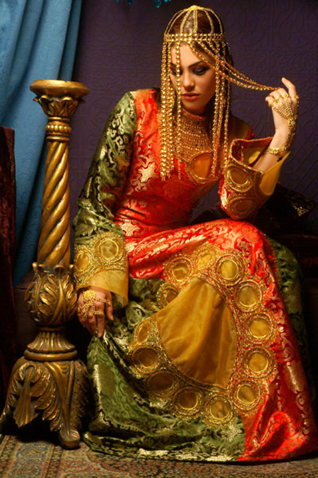 فساتين سهرات زياء اماراتية من تصميم رانيا 3 Size:360.20 Kb Dim: 450 x 675 Size: Kb Dim: x