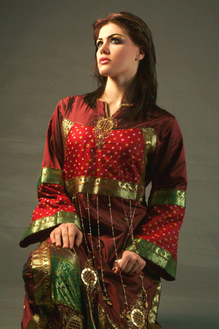 فساتين سهرات زياء اماراتية من تصميم رانيا 5 Size:241.60 Kb Dim: 450 x 675 Size: Kb Dim: x