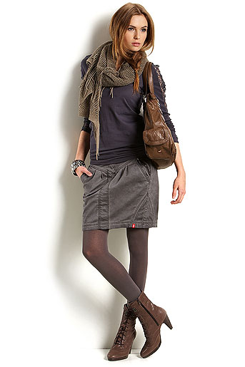فساتين سهرات مجموعه ازياء من esprit4 Size:27.50 Kb Dim: 343 x 515 Size: Kb Dim: x