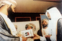 صور قديمة ونادرة للسلطان هيثم