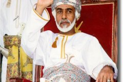 يسلم على شعبه
