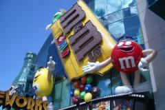 اضخم محلات ام اند امز 10