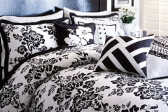 ديكور بالاحمر والاسود 1