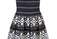 مجموعة متميزة من الفساتين 12