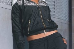 ألبسة سبور لأكبر مركات العالم15