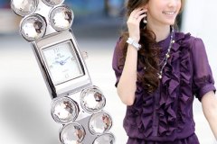 ملابس وإكسسوارات متنوعة4