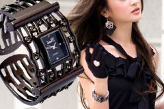 ملابس وإكسسوارات متنوعة9