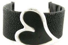 ملابس وإكسسوارات متنوعة1