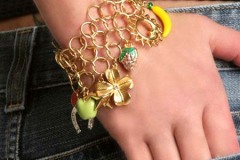 ملابس وإكسسوارات متنوعة9