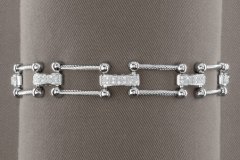 ملابس وإكسسوارات متنوعة2