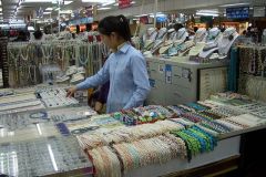 ملابس وإكسسوارات متنوعة2