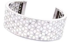 ملابس وإكسسوارات متنوعة10