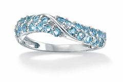 ملابس وإكسسوارات متنوعة9