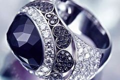 ملابس وإكسسوارات متنوعة2