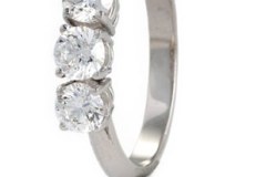 ملابس وإكسسوارات متنوعة2