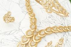 ملابس وإكسسوارات متنوعة9