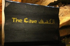 مطاعم الكهف