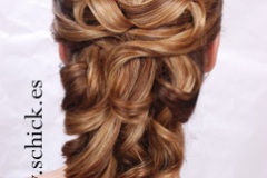 تسريحات ناعمه لشعر الطويل5