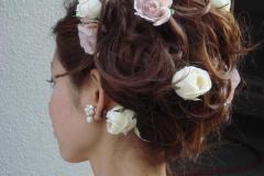 تسريحات العروس مع الورد 3