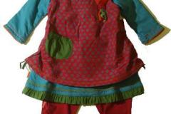 موديلات منوعة لطفلتك الانيقة4