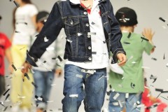 ITALY-FASHION-CHILDREN-PITTI-LEVIS