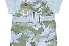 ملابس واحذيه للاطفال10