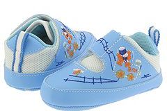 ملابس واحذيه للاطفال11